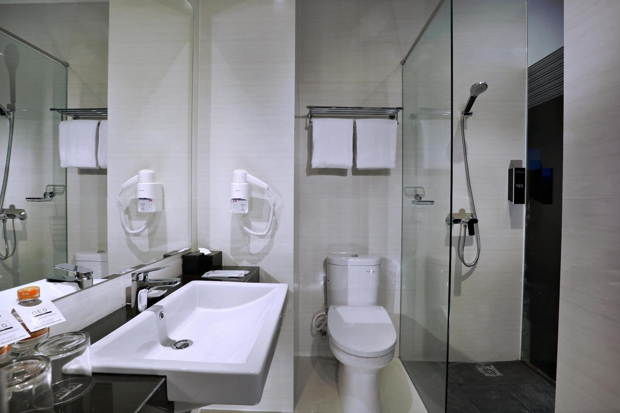 Neo Dipatiukur Bandung By Aston Hotell Exteriör bild