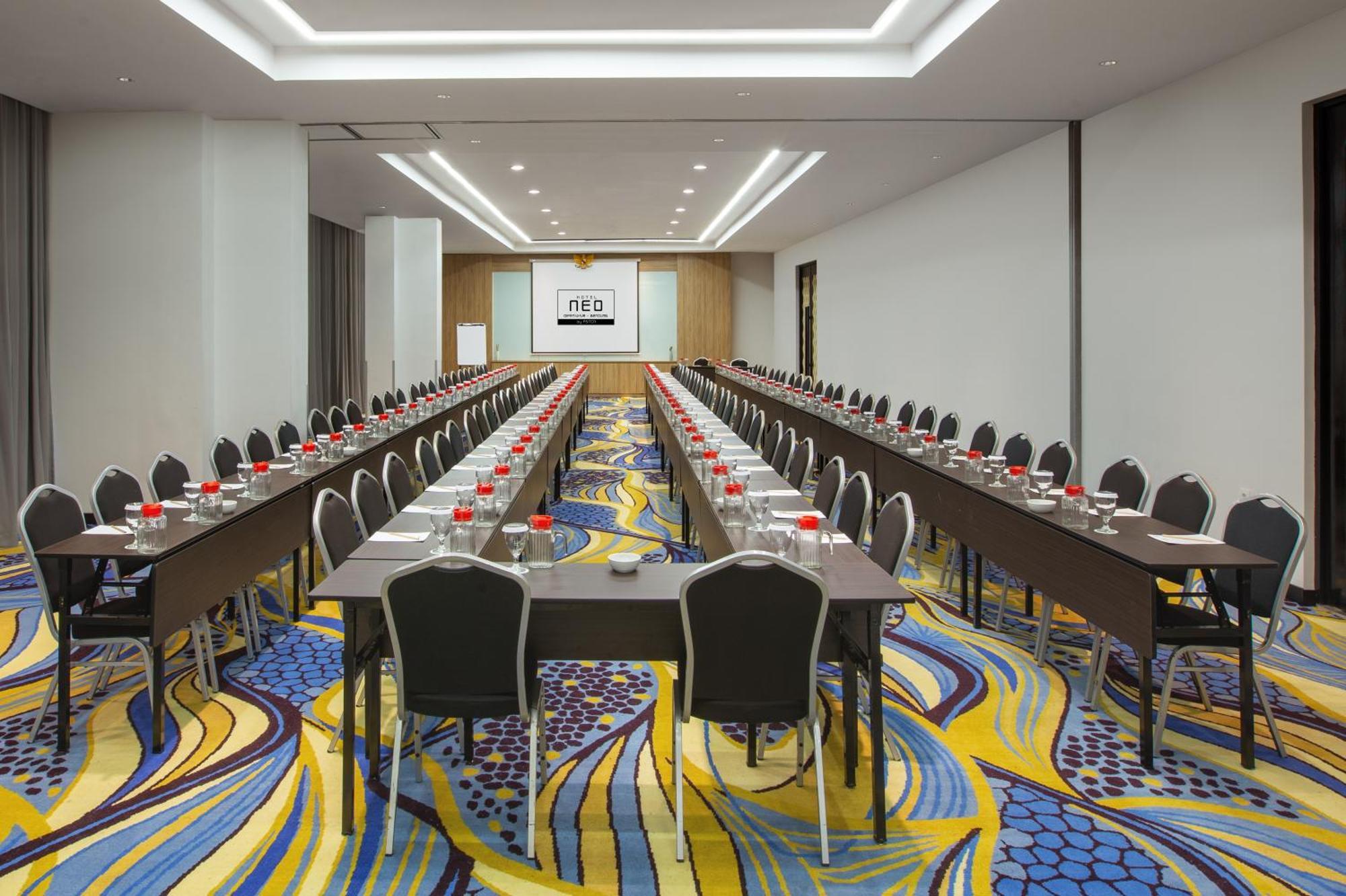 Neo Dipatiukur Bandung By Aston Hotell Exteriör bild